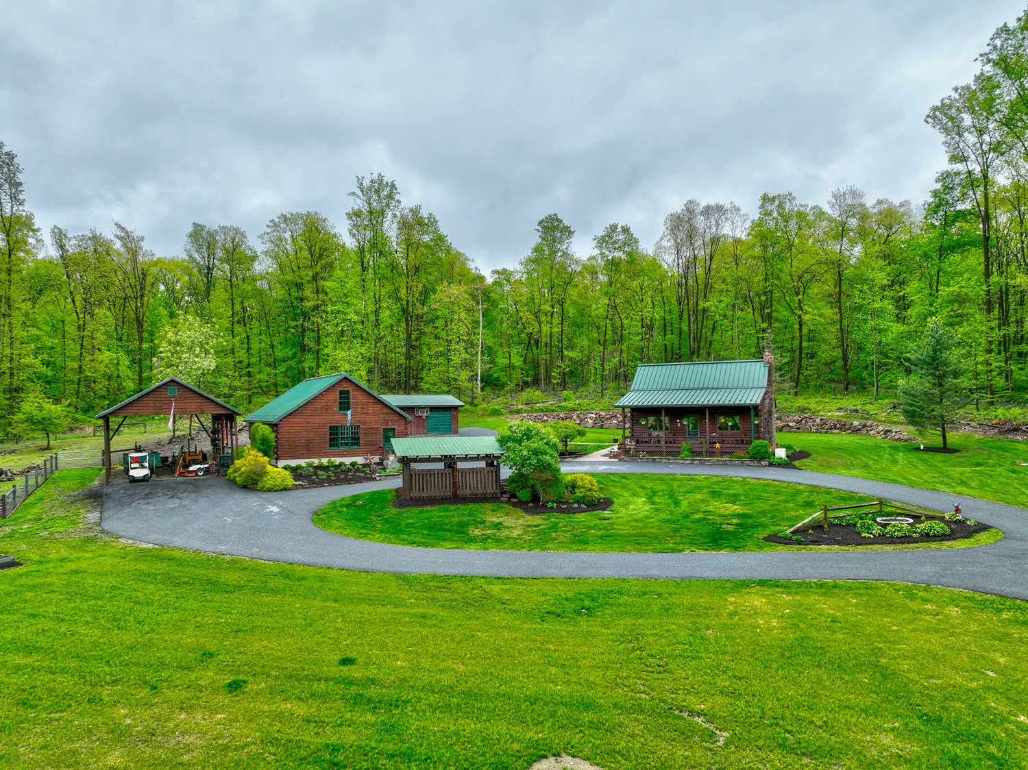491 Sheep Hill Rd. Newmanstown Pa. - Martin & Rutt Auctioneers